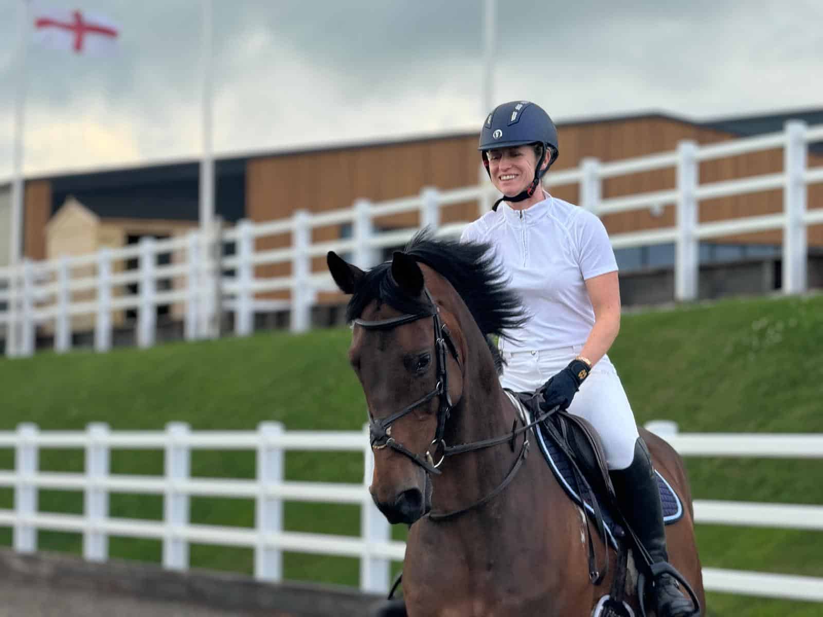 Horse with leg injury receiving care and support from Harry Hall One Club, helping members manage unexpected vet fees.